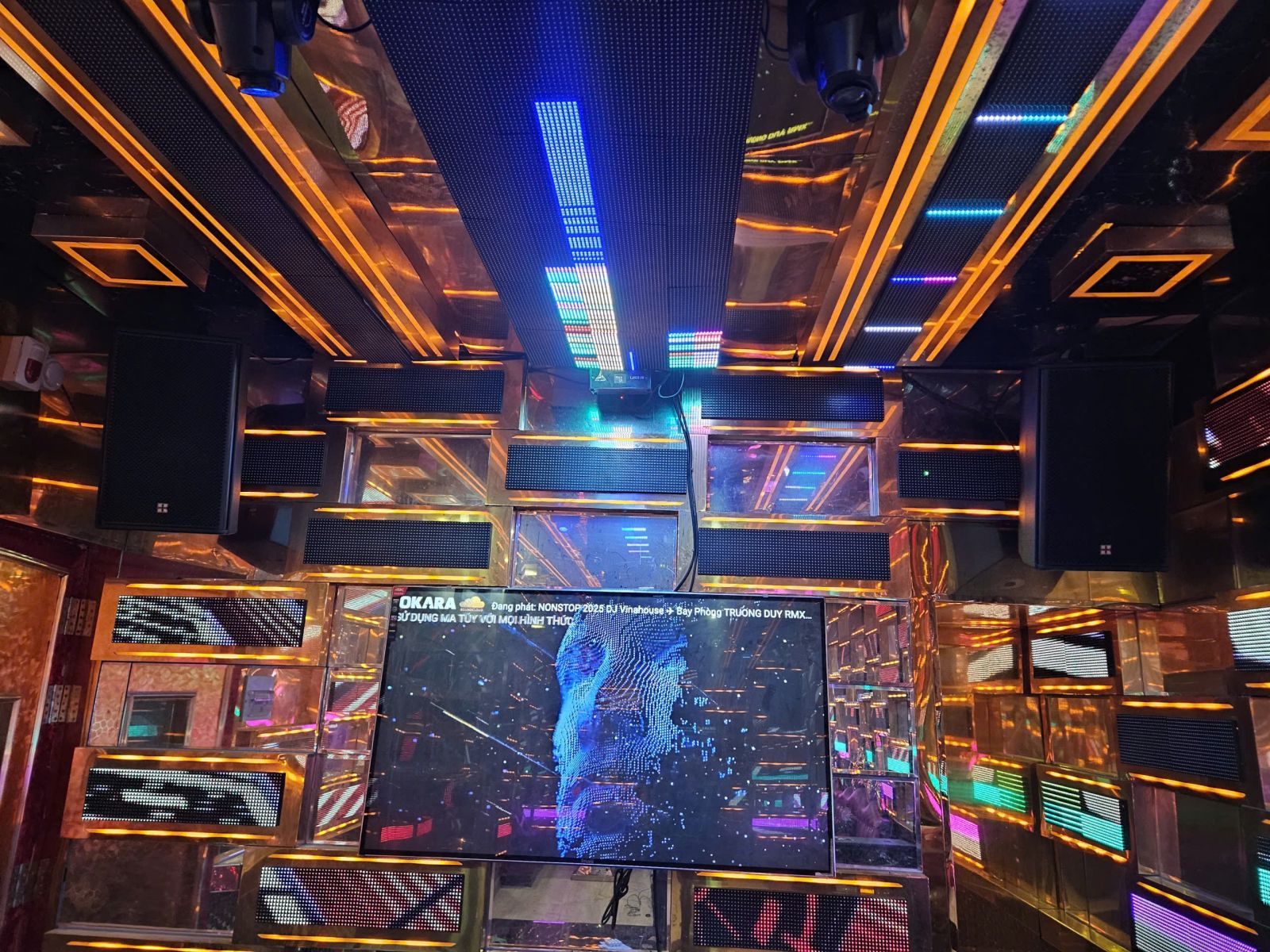 dan-karaoke-gia-dinh-loa-fe12